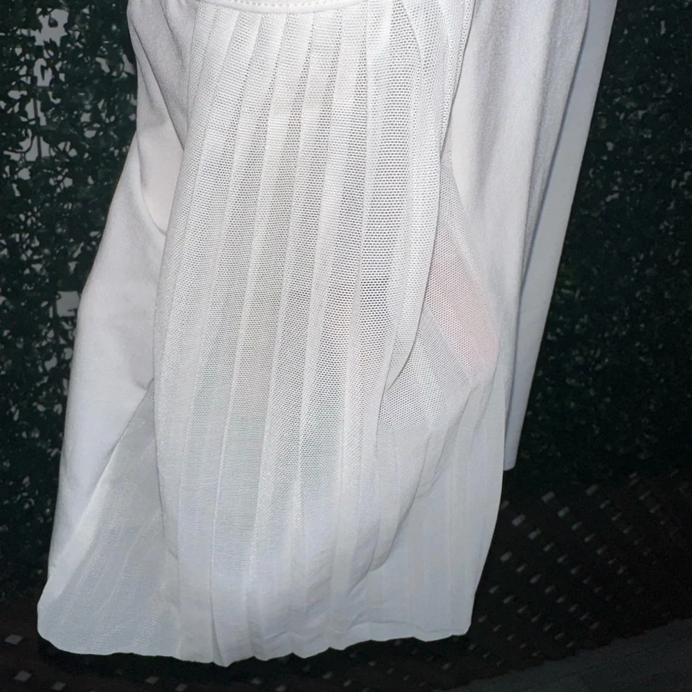 Lululemon Side Pleats Tennis Tank Top - Picture 2 of 3